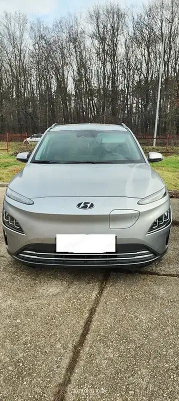 Argintiu Utilizat 2023 Hyundai Kona SUV | 18.900 EUR (Preț OK) - Imagine 1/4