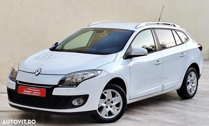 Culoarealb Utilizat 2013 Renault Mégane GrandTour Break | 4.690 EUR (Preț bun) - Imagine 1/4