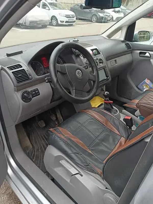 Second-hand VW Touran 103 CP (75 kW) 2008 Gri Monovolum