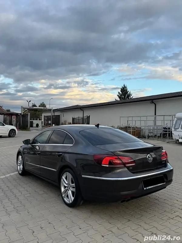 Second-hand VW Passat 170 CP (125 kW) 2014 Maro Berlinǎ