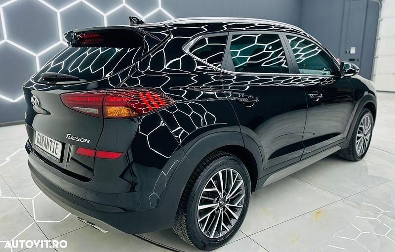 Second-hand Hyundai Tucson Select 116 CP (85 kW) 2020 Culoarenegru SUV