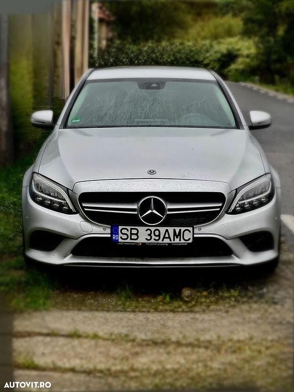 Culoareargint Utilizat 2019 Mercedes C220 Avantgarde Berlinǎ | 18.500 EUR (Super Preț) - Imagine 1/4