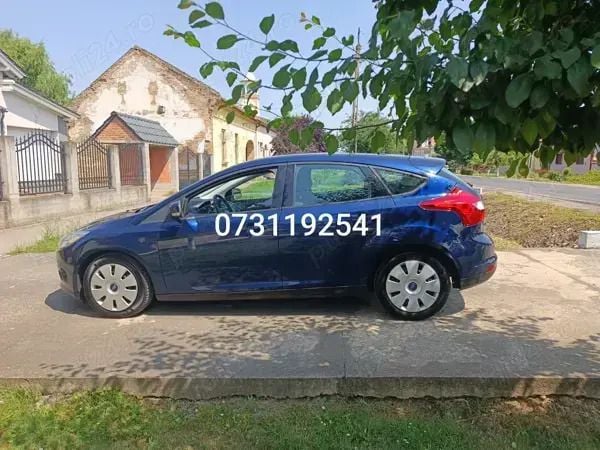 Albastru Utilizat 2012 Ford Focus Hatchback | 3.850 EUR (Preț bun) - Imagine 1/4
