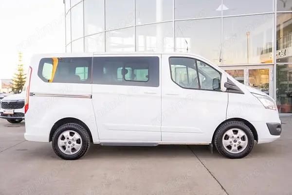 Second-hand Ford Tourneo 155 CP (114 kW) 2016 Alb Monovolum