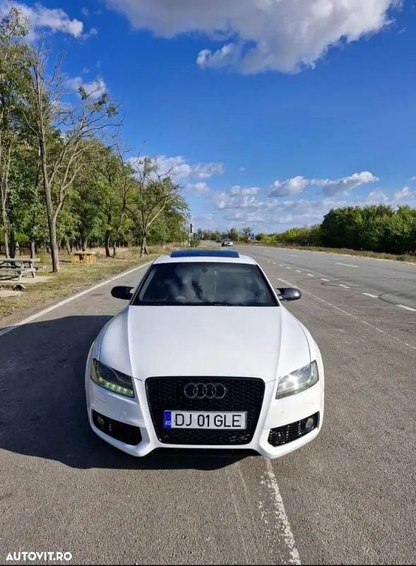 Culoarealb Utilizat 2011 Audi A5 S-Line Berlinǎ | 1.600 EUR - Imagine 1/4