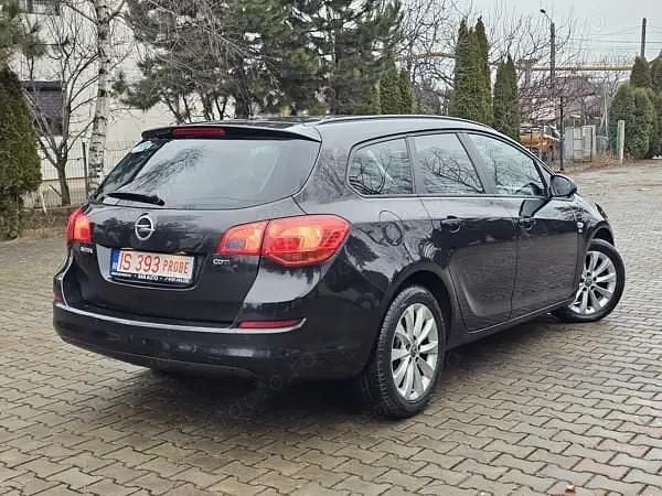 Second-hand Opel Astra 125 CP (91 kW) 2012 Break