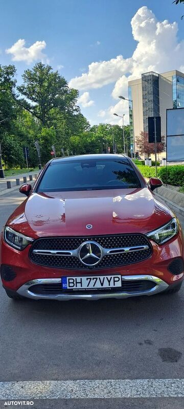 Rosu Utilizat 2023 Mercedes 200 Advanced Coupe | 61.900 EUR (Scump) - Imagine 1/4