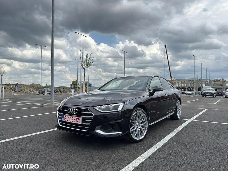 Negru Utilizat 2022 Audi A4 Advanced Berlinǎ | 29.990 EUR (Scump) - Imagine 1/4