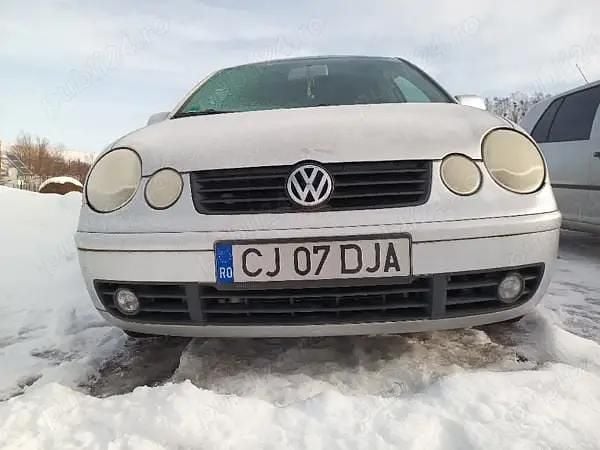 Gri Second-hand 2005 VW Polo Berlinǎ | 1.800 EUR (Preț OK) - Imagine 1/4