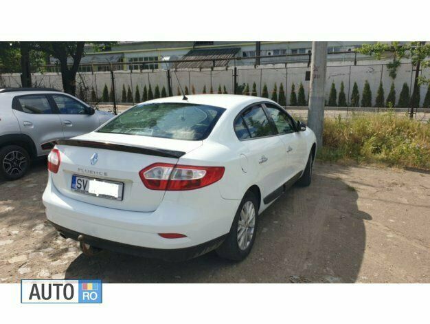Alb Utilizat 2014 Renault Fluence Berlinǎ | 7.000 EUR - Imagine 1/3