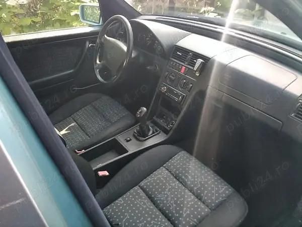 Second-hand Mercedes C180 90 CP (66 kW) 1995 Verde Berlinǎ