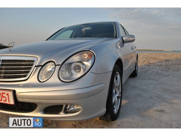Second-hand Mercedes E220 150 CP (110 kW) 2006 Argintiu Berlinǎ