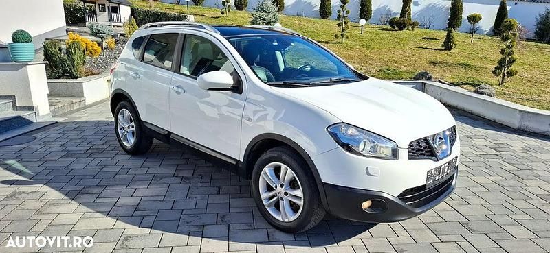 Second-hand Nissan Qashqai 149 CP (109 kW) 2012 Culoarealb SUV