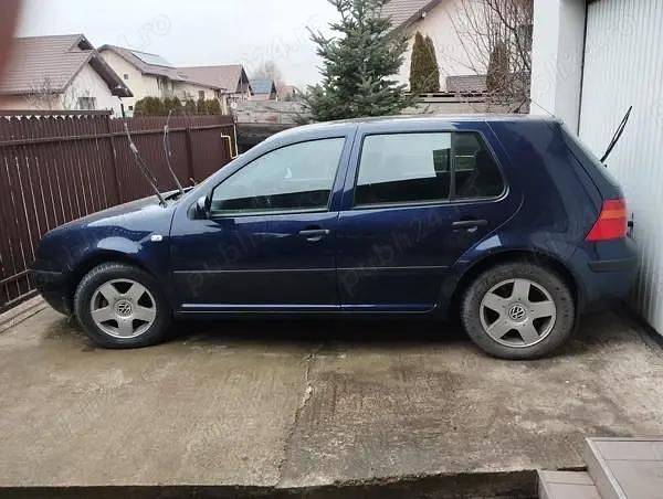 Second-hand VW Golf IV 74 CP (54 kW) 2002 Berlinǎ