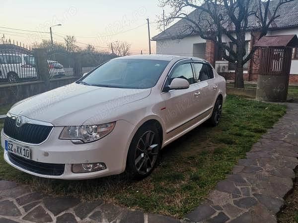 Utilizat 2012 Skoda Superb Berlinǎ | 5.990 EUR - Imagine 1/4