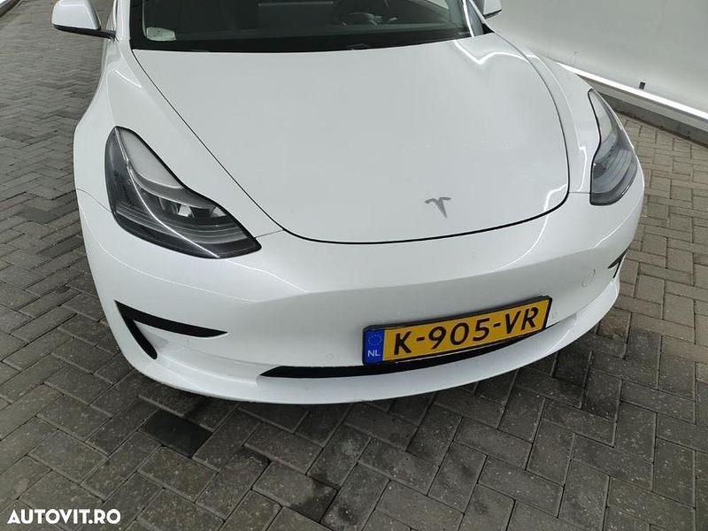 Second-hand Tesla Model 3 225 kW (306 CP) 2021 Culoarealb Berlinǎ
