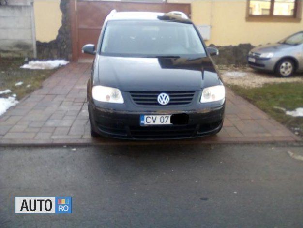 Negru Utilizat 2004 VW Touran Monovolum | 3.150 EUR (Preț OK) - Imagine 1/3