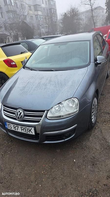 Second-hand VW Jetta Comfortline 102 CP (75 kW) 2008 Culoaregri Berlinǎ