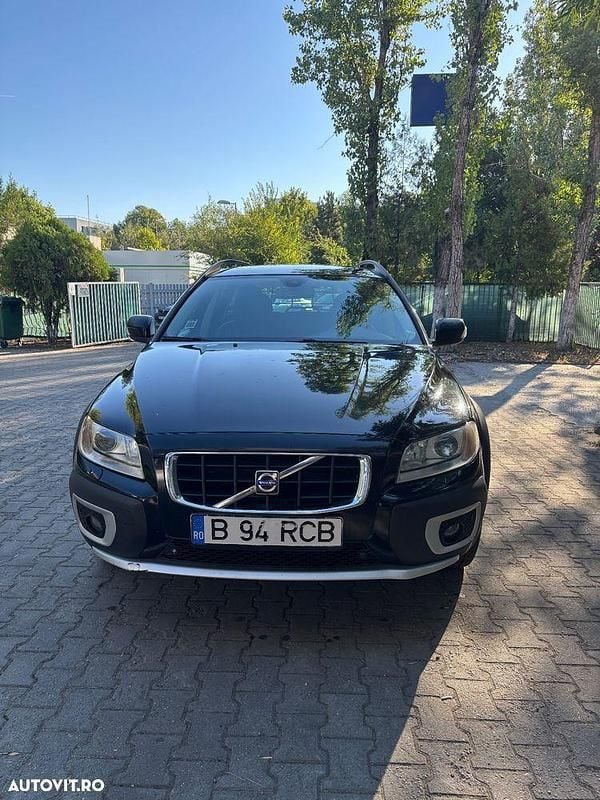 Culoarenegru Utilizat 2009 Volvo XC70 Momentum SUV | 5.900 EUR - Imagine 1/4