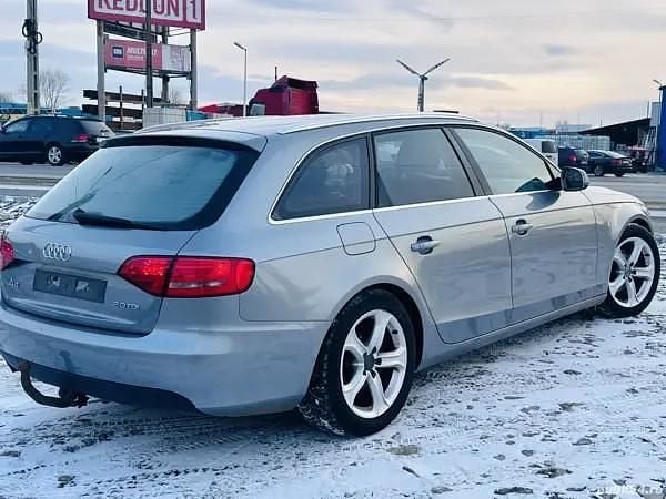 Second-hand Audi A4 143 CP (105 kW) 2010 Hatchback