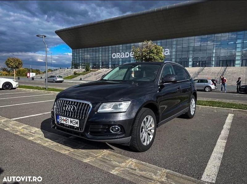 Culoarenegru Utilizat 2012 Audi Q5 SUV | 12.500 EUR (Scump) - Imagine 1/4