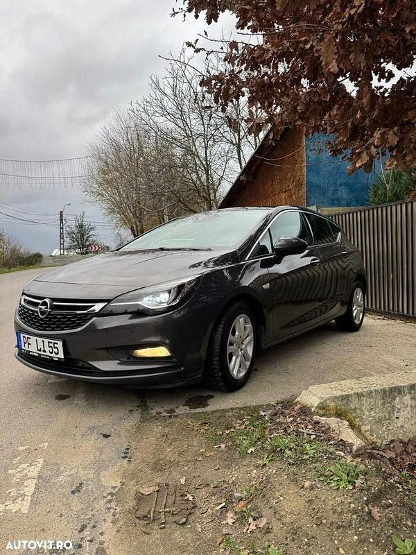 Second-hand Opel Astra Exklusiv 136 CP (100 kW) 2016 Culoaregri Hatchback