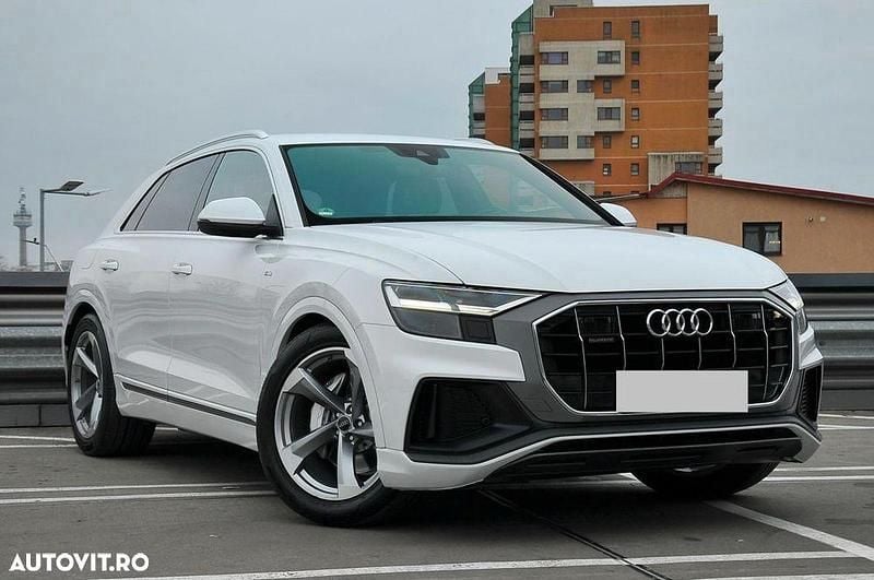Culoarealb Second-hand 2019 Audi Q8 Design SUV | 47.500 EUR (Preț OK) - Imagine 1/4