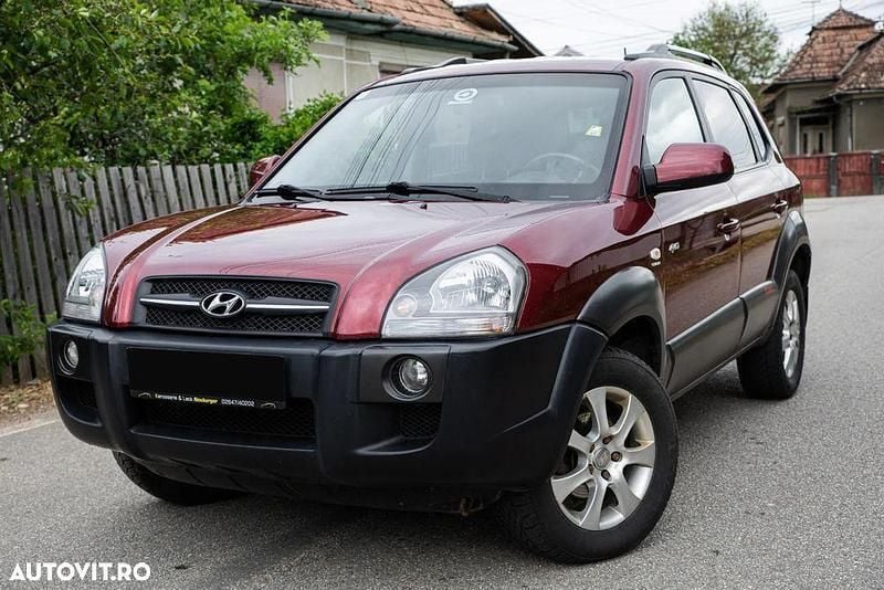 Rosu Utilizat 2008 Hyundai Tucson SUV | 3.990 EUR (Super Preț) - Imagine 1/4