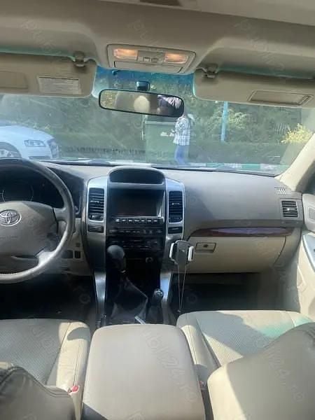 Auriu Utilizat 2007 Toyota Land Cruiser SUV | 9.999 EUR (Preț OK) - Imagine 1/4