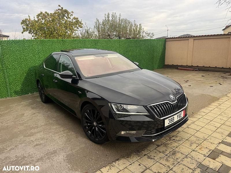 Culoarenegru Utilizat 2019 Skoda Superb Berlinǎ | 18.950 EUR (Preț OK) - Imagine 1/4