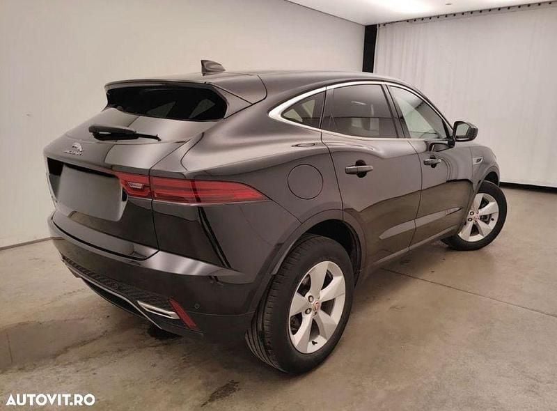 Culoarenegru Second-hand 2018 Jaguar E-Pace S SUV | 14.600 EUR (Preț OK) - Imagine 1/4