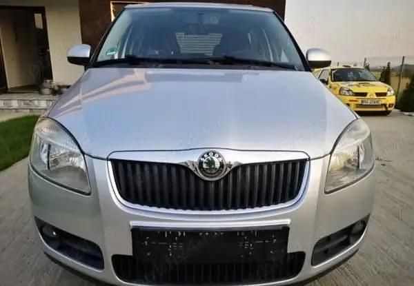 Second-hand Skoda Fabia 60 CP (44 kW) 2008 Argintiu Hatchback