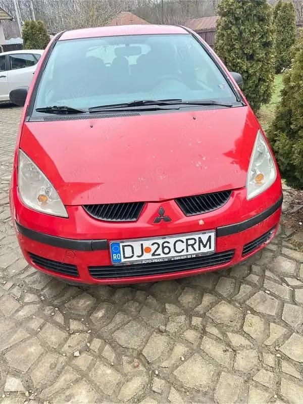 Rosu Second-hand 2004 Mitsubishi Colt Hatchback | 1.600 EUR - Imagine 1/4