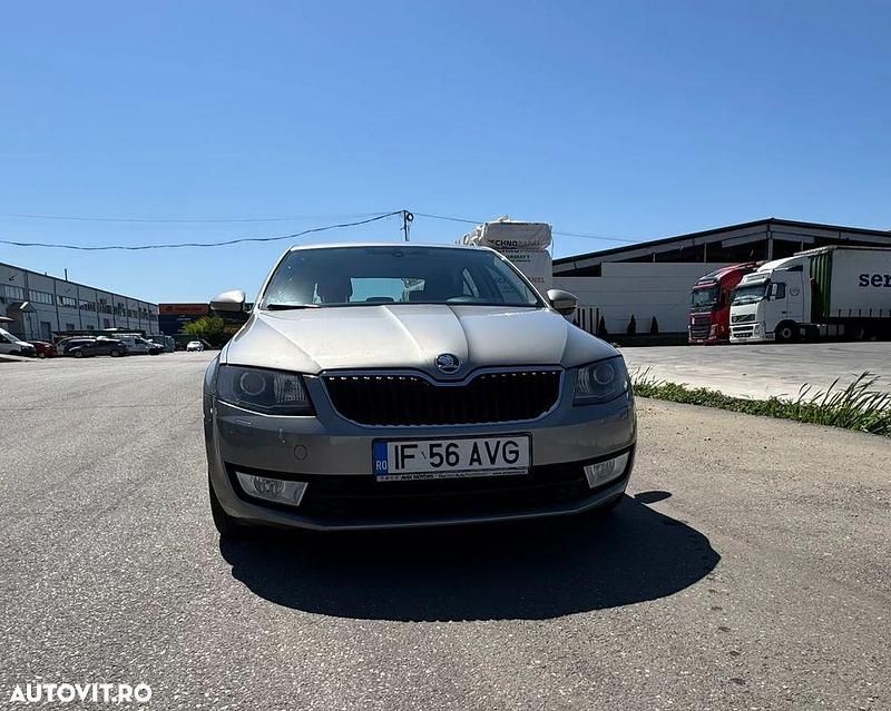 Culoaremaro Utilizat 2013 Skoda Octavia Elegance Berlinǎ | 6.050 EUR (Preț OK) - Imagine 1/4