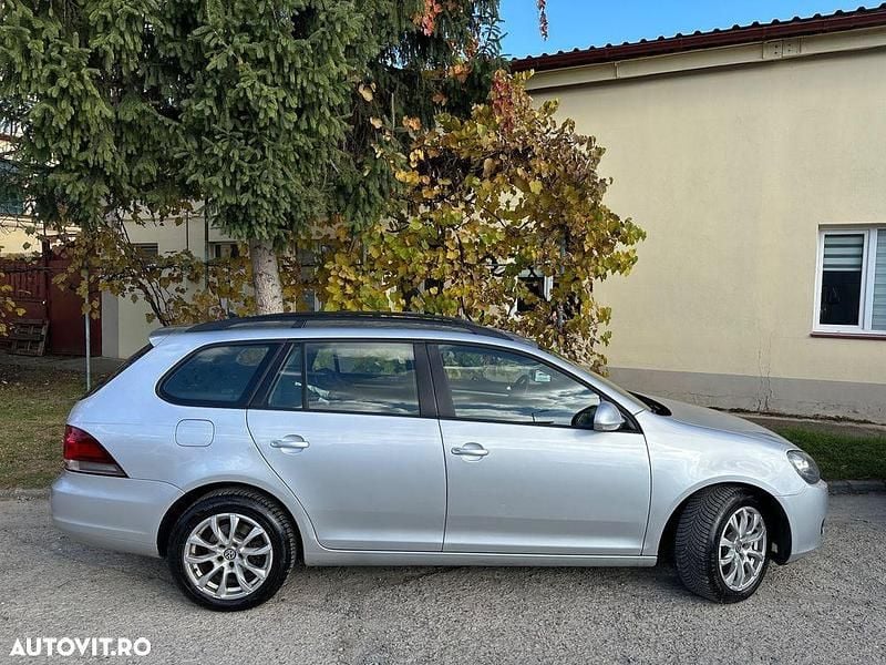 Second-hand VW Golf VI Comfortline 105 CP (77 kW) 2011 Culoaregri Hatchback