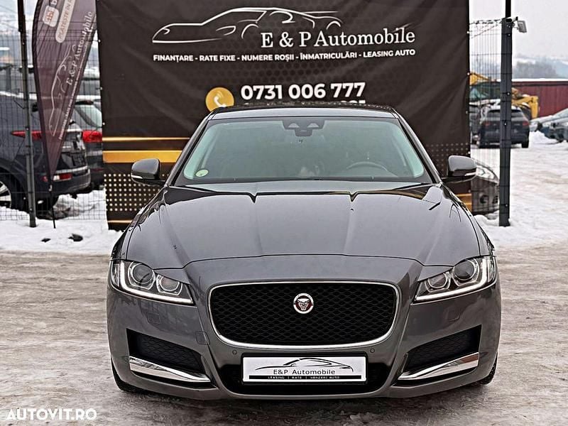Second-hand Jaguar XF R-Sport 163 CP (119 kW) 2016 Culoaregri Berlinǎ