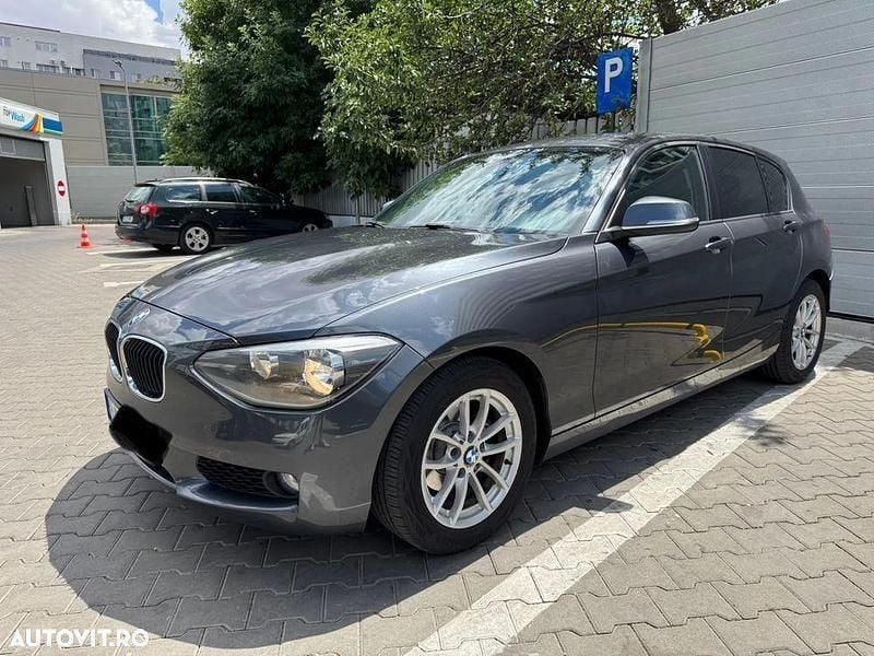 Gri Utilizat 2012 BMW 118 Hatchback | 7.999 EUR (Puțin scump) - Imagine 1/4
