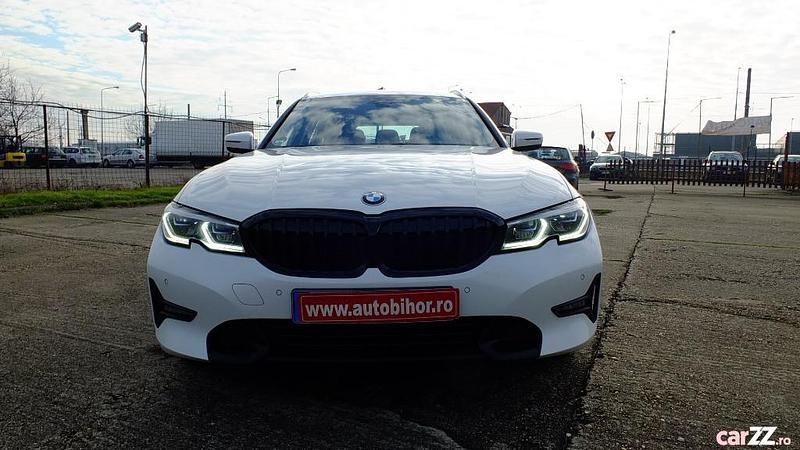 Alb Utilizat 2020 BMW 320 Sport Line Break | 18.590 EUR - Imagine 1/4