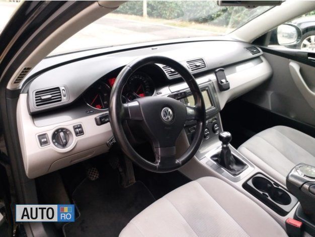 Negru Utilizat 2005 VW Passat Berlinǎ | 4.499 EUR (Scump) - Imagine 1/2