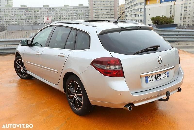 Second-hand Renault Laguna III Bose Edition 110 CP (80 kW) 2014 Culoareargint Break