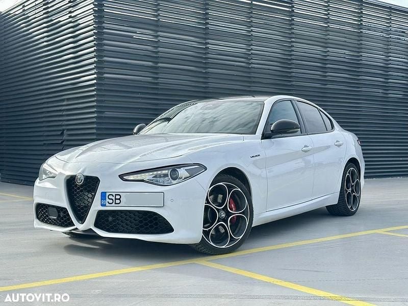 Second-hand Alfa Romeo Giulia Veloce 280 CP (205 kW) 2020 Culoarealb Berlinǎ