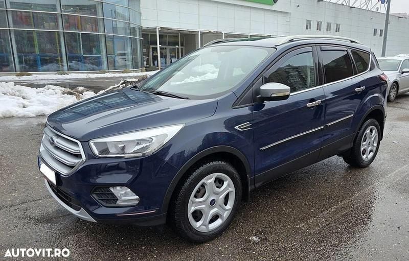 Second-hand Ford Kuga 182 CP (133 kW) 2019 Culoarealbastru SUV