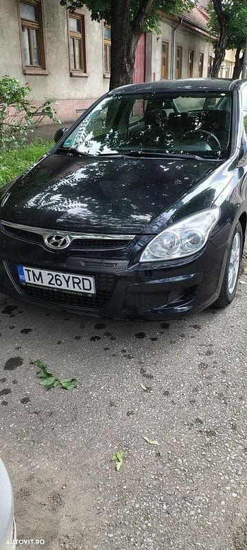 Second-hand Hyundai i30 Classic 109 CP (80 kW) 2010 Culoarenegru