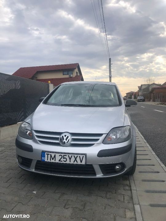 Argintiu Utilizat 2008 VW Golf Plus Cross Monovolum | 4.100 EUR (Preț bun) - Imagine 1/4