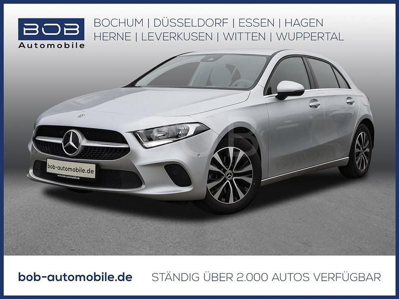 Utilizat 2022 Mercedes A200 Style | 27.903 EUR (Preț OK) - Imagine 1/1