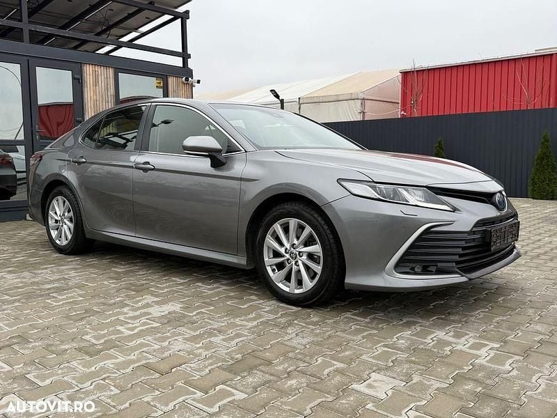 Culoaregri Utilizat 2021 Toyota Camry Luxury Berlinǎ | 23.250 EUR (Preț bun) - Imagine 1/4