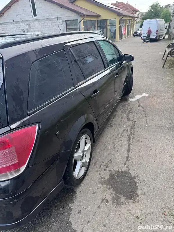 Utilizat 2006 Opel Astra OPC Break | 2.300 EUR (Puțin scump) - Imagine 1/4