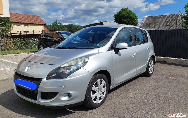 Utilizat 2011 Renault Scénic III Monovolum | 4.500 EUR (Puțin scump) - Imagine 1/4