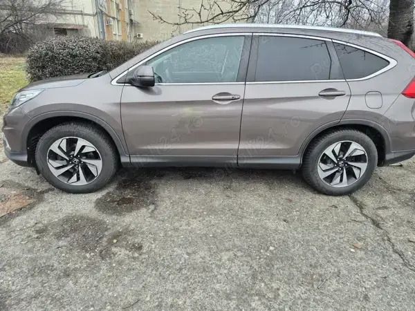 Second-hand Honda CR-V 160 CP (117 kW) 2018 Maro SUV