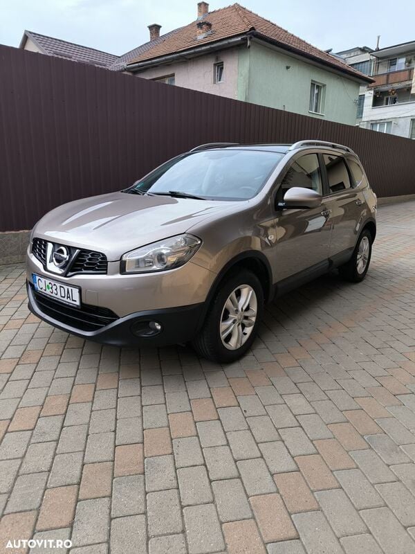 Albastru Utilizat 2010 Nissan Qashqai +2 Acenta SUV | 5.590 EUR (Preț bun) - Imagine 1/4